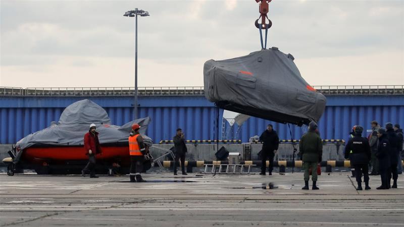 俄罗斯国防部失事飞机黑匣子被打捞出海