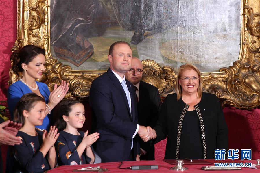 马耳他工党大选获胜　穆斯卡特宣誓就任总理