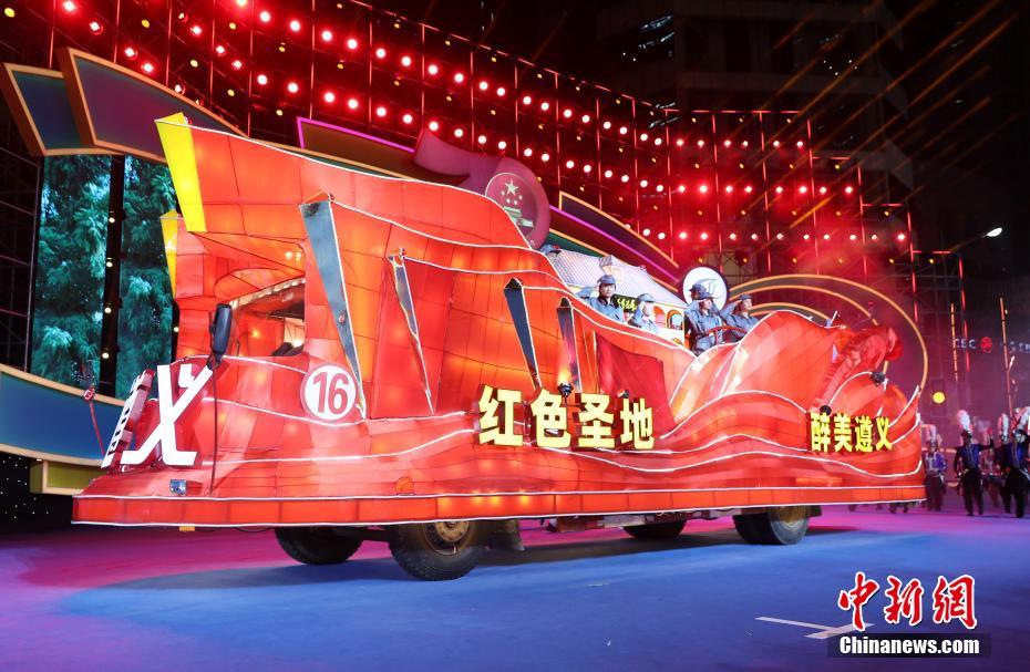 2019上海旅游节上演盛大巡游狂欢