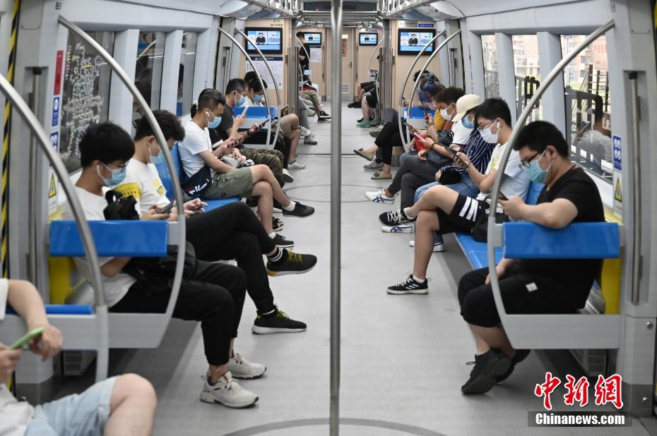 北京地铁实行适时限流