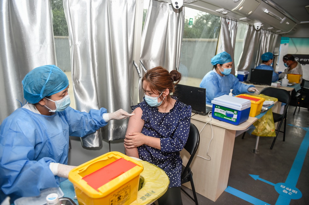 北京：新冠疫苗接种车开到家门口